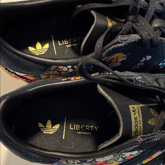 adidas Liberty London Floral Tapestry Suede Stripes Sneakers Size 10 - Picture 2 of 14